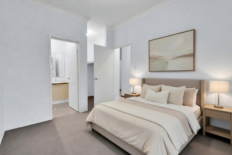 Photo - 217 Camborne Parkway, Butler WA 6036 - Image 2