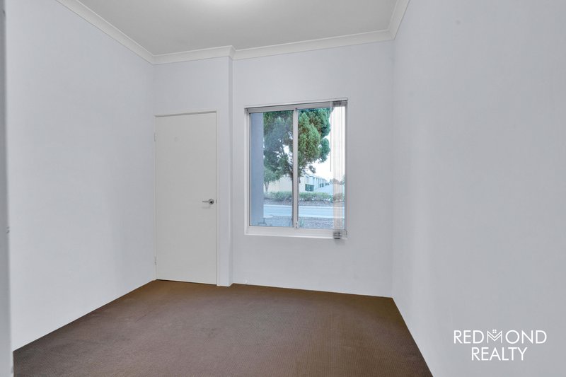 Photo - 217 Camborne Parkway, Butler WA 6036 - Image 15