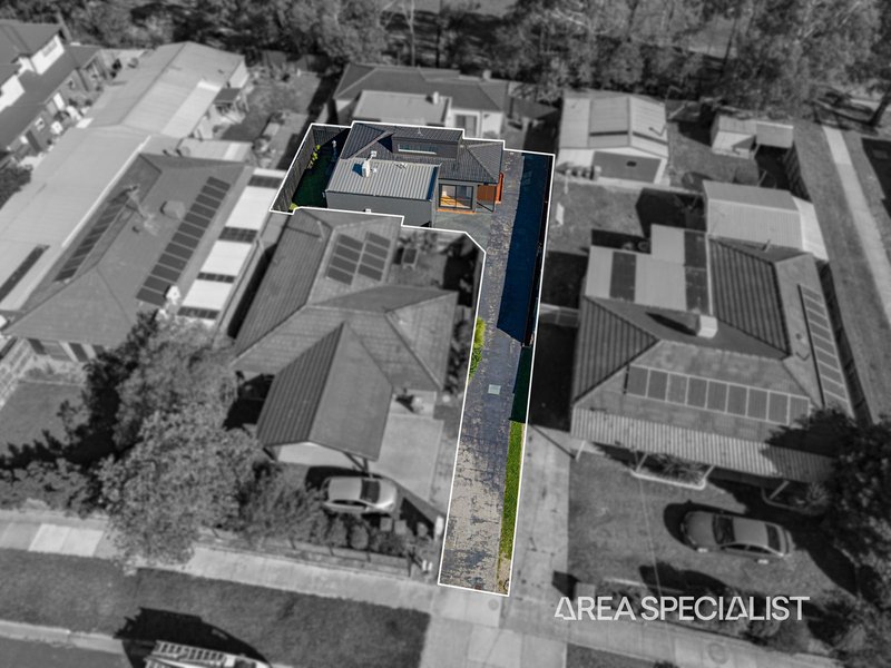 Photo - 2/17 Cameron Way, Pakenham VIC 3810 - Image 10