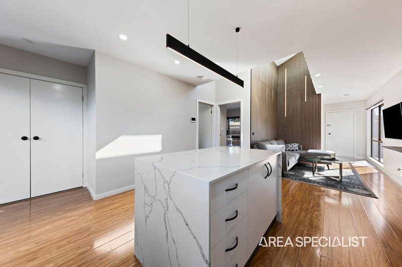 Photo - 2/17 Cameron Way, Pakenham VIC 3810 - Image 17