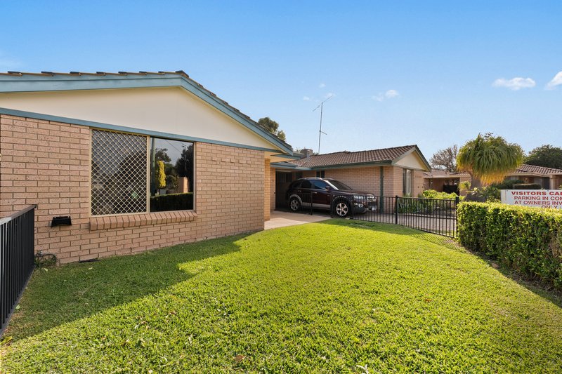 Photo - 2/17 Casilda Place, Cooloongup WA 6168 - Image 3