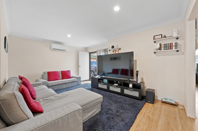 Photo - 2/17 Casilda Place, Cooloongup WA 6168 - Image 6