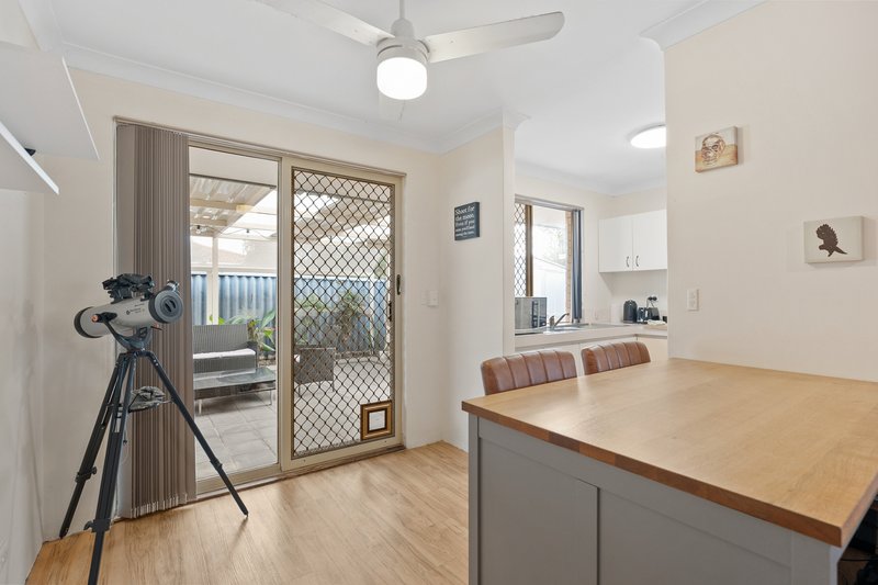 Photo - 2/17 Casilda Place, Cooloongup WA 6168 - Image 10
