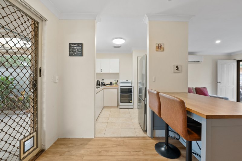 Photo - 2/17 Casilda Place, Cooloongup WA 6168 - Image 12