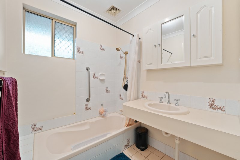Photo - 2/17 Casilda Place, Cooloongup WA 6168 - Image 19