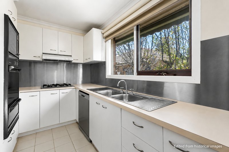 Photo - 2/17 Central Avenue, Moorabbin VIC 3189 - Image 4