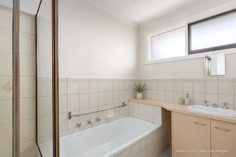 Photo - 2/17 Central Avenue, Moorabbin VIC 3189 - Image 7