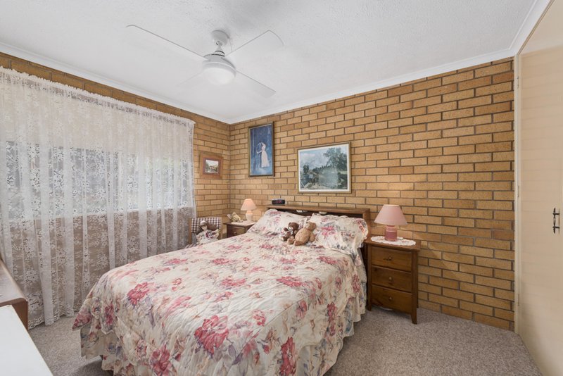 Photo - 2/17 Corambara Crescent, Toormina NSW 2452 - Image 4