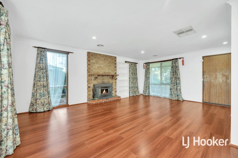 Photo - 217 Dandelion Drive, Rowville VIC 3178 - Image 2