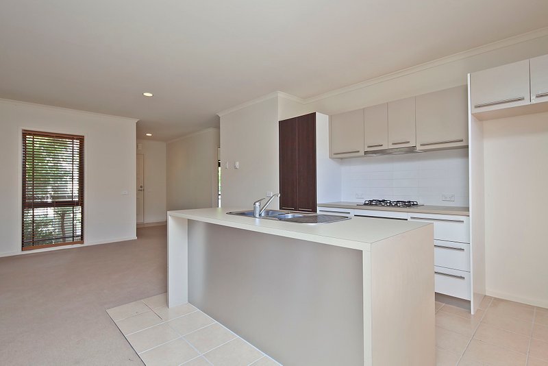 Photo - 2/17 Douglas Street, Hastings VIC 3915 - Image 4