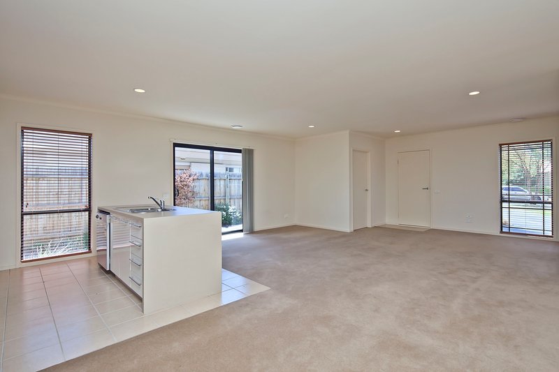 Photo - 2/17 Douglas Street, Hastings VIC 3915 - Image 5