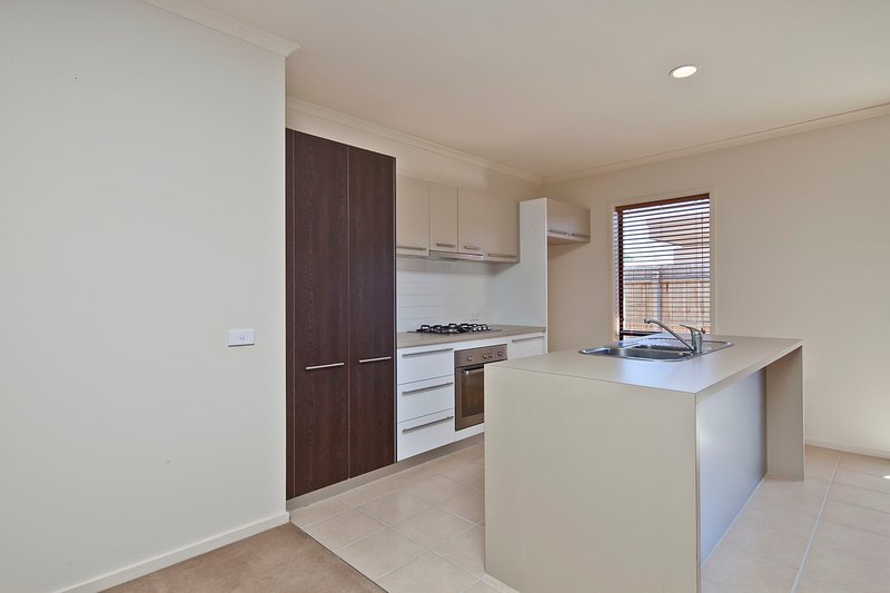 Photo - 2/17 Douglas Street, Hastings VIC 3915 - Image 2
