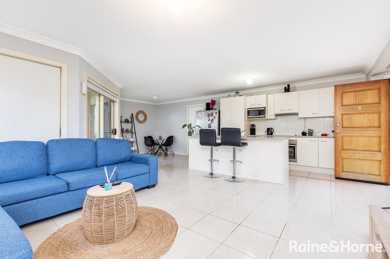 Photo - 2/17 Fairview Place, Cessnock NSW 2325 - Image 2