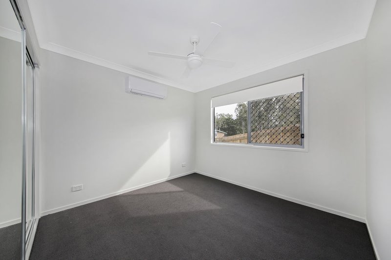 Photo - 2/17 Farmer Place, Park Ridge QLD 4125 - Image 4