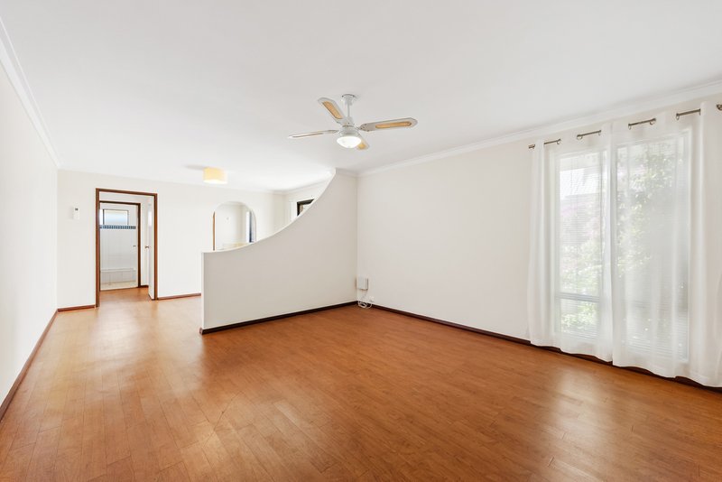 Photo - 2/17 Fitzroy Road, Rivervale WA 6103 - Image 11