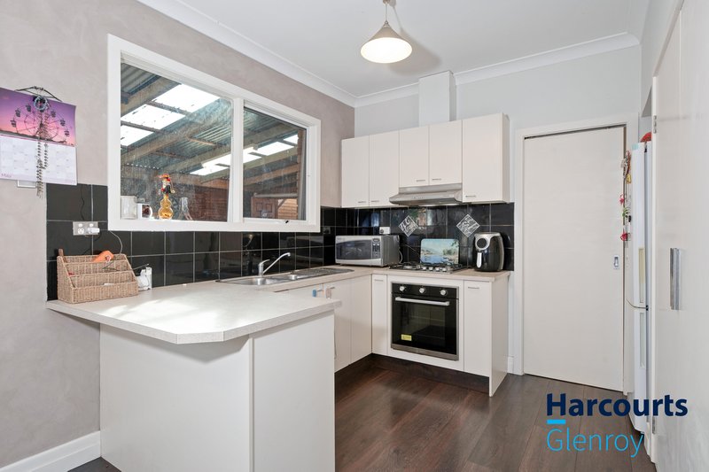 Photo - 2/17 Flannery Court, Oak Park VIC 3046 - Image 6