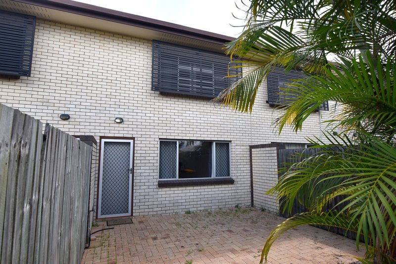 2/17 Fletcher Street, West Gladstone QLD 4680