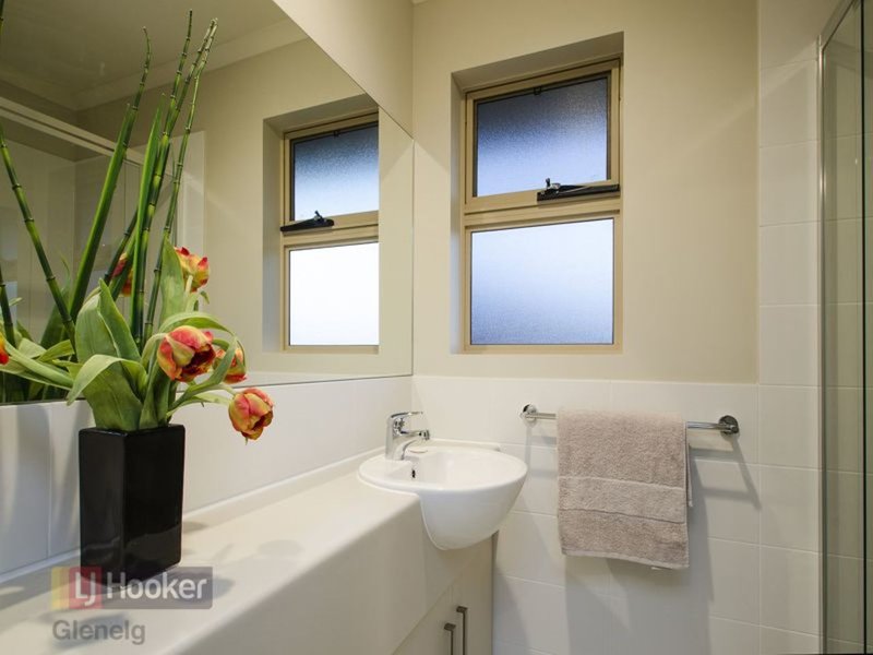 Photo - 2/17 Gilbertson Avenue, Morphett Vale SA 5162 - Image 11