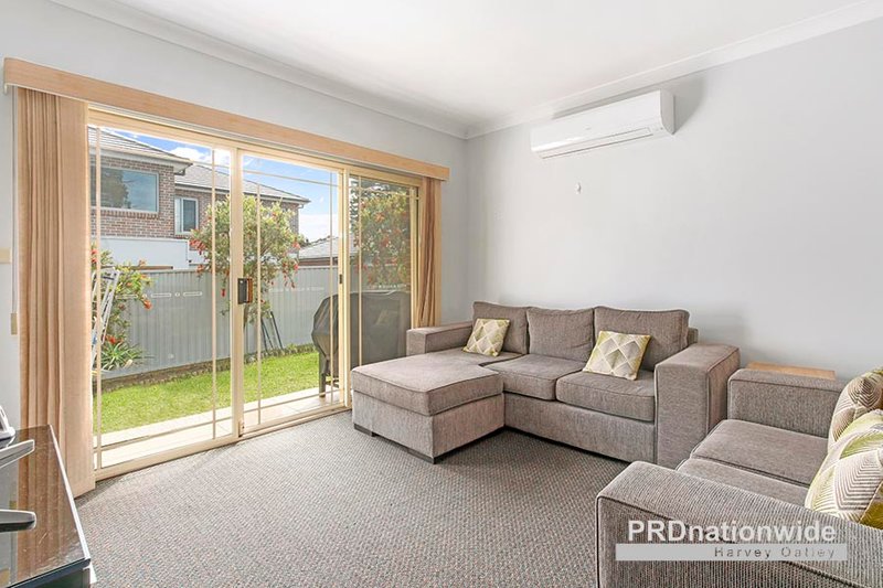 Photo - 2/17 Gungah Bay Road, Oatley NSW 2223 - Image 2