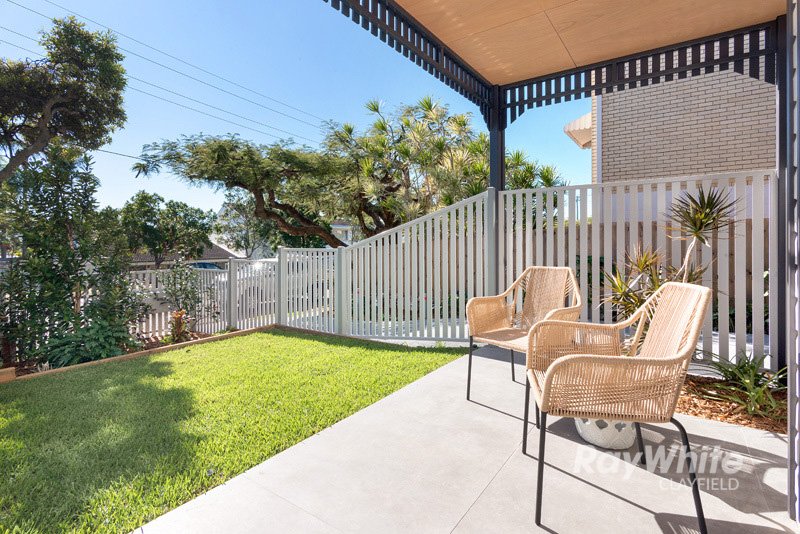 Photo - 2/17 Haig Street, Clayfield QLD 4011 - Image 2