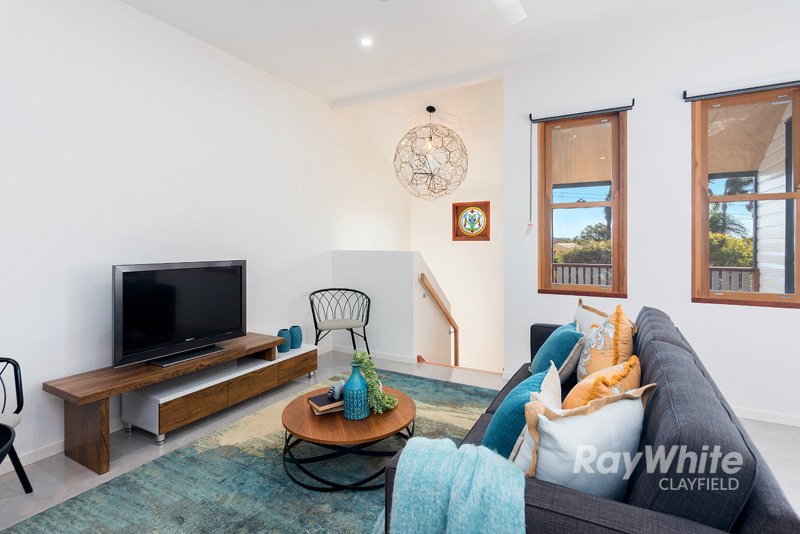 Photo - 2/17 Haig Street, Clayfield QLD 4011 - Image 5