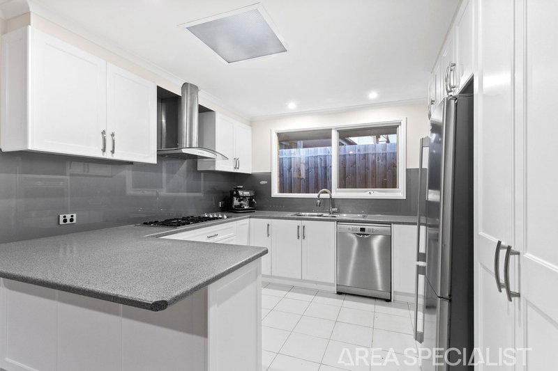 Photo - 217 Heatherhill Road, Frankston VIC 3199 - Image 2