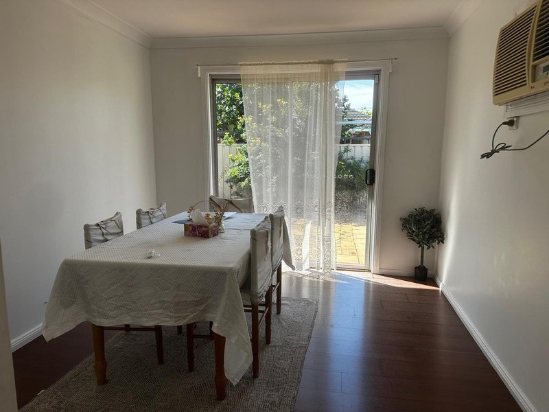 Photo - 217 Hoxton Park Road, Cartwright NSW 2168 - Image 6