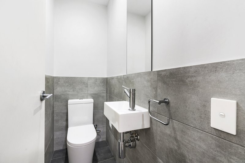 Photo - 217 Jamboree Avenue, Denham Court NSW 2565 - Image 12