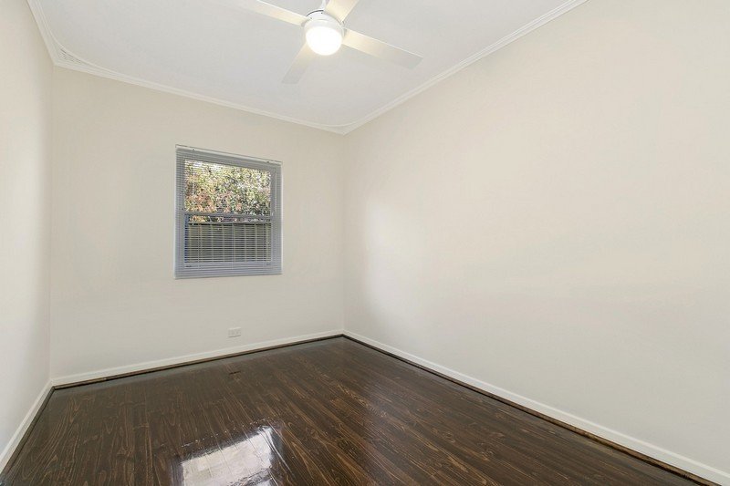 Photo - 2/17 King George Avenue, Somerton Park SA 5044 - Image 5