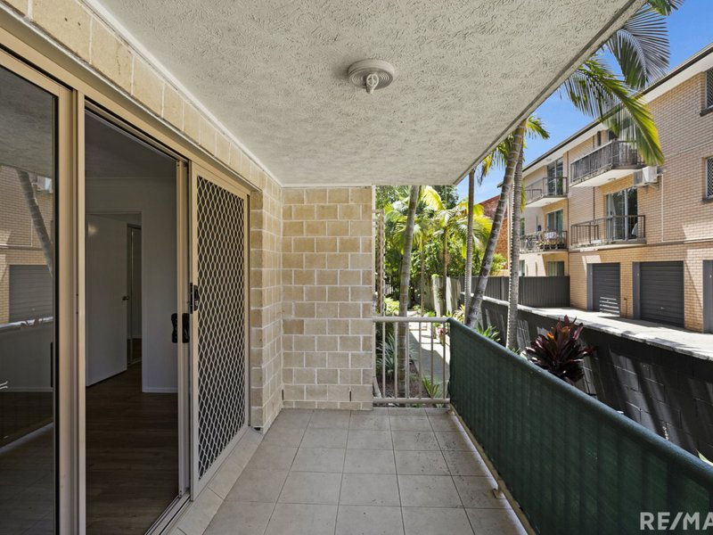 Photo - 2/17 Lather Street, Southport QLD 4215 - Image 7