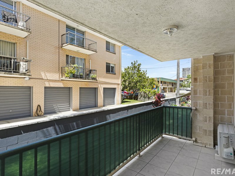 Photo - 2/17 Lather Street, Southport QLD 4215 - Image 8