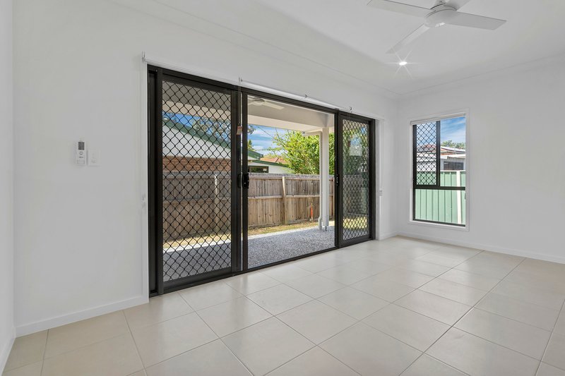 Photo - 2/17 Leawarra Drive, Loganholme QLD 4129 - Image 15