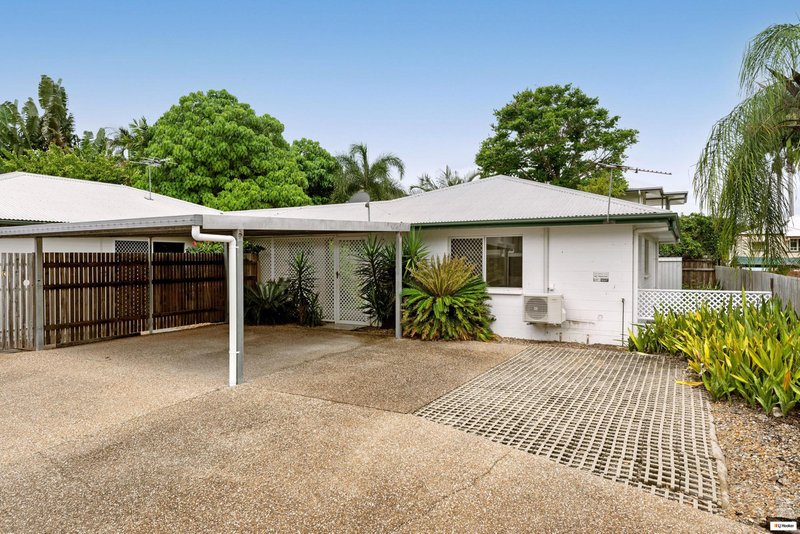 Photo - 2/17 Leigh Street, West End QLD 4810 - Image