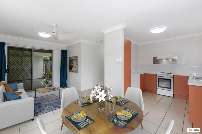 Photo - 2/17 Leigh Street, West End QLD 4810 - Image 5