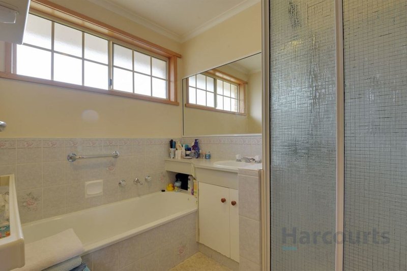 Photo - 2/17 Lester Crescent, Kingston TAS 7050 - Image 6