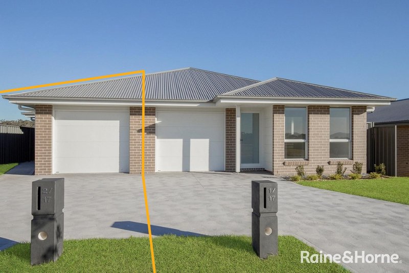 Photo - 2/17 Leyland Circuit, Lochinvar NSW 2321 - Image 11