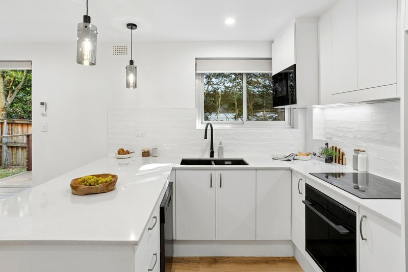 Photo - 2/17 Lismore Avenue, Dee Why NSW 2099 - Image 3