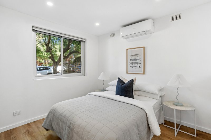 Photo - 2/17 Lismore Avenue, Dee Why NSW 2099 - Image 5