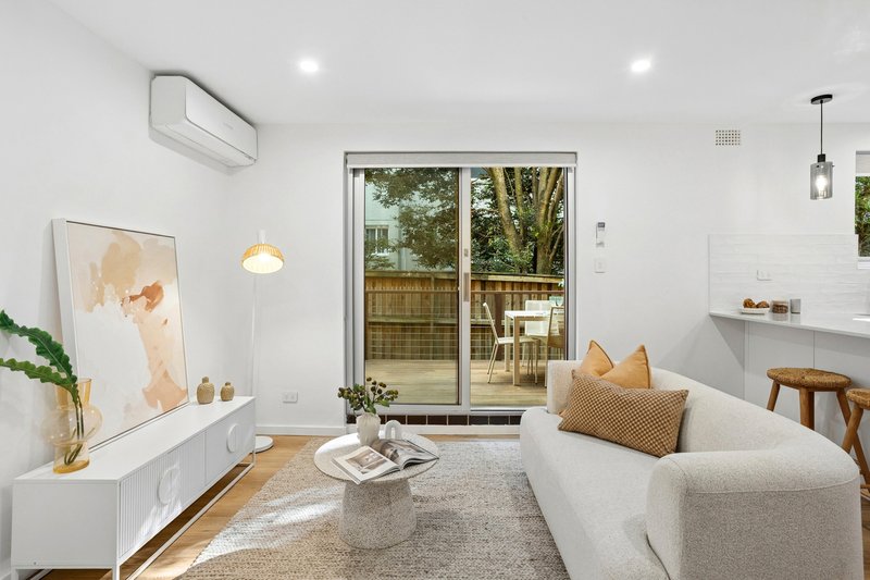 Photo - 2/17 Lismore Avenue, Dee Why NSW 2099 - Image 6