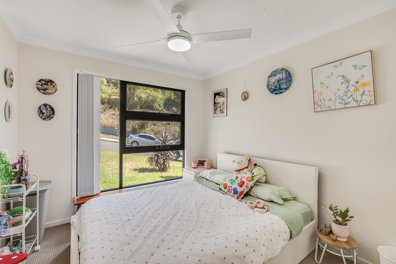 Photo - 2/17 Mcinnes Crescent, Glenvale QLD 4350 - Image 7