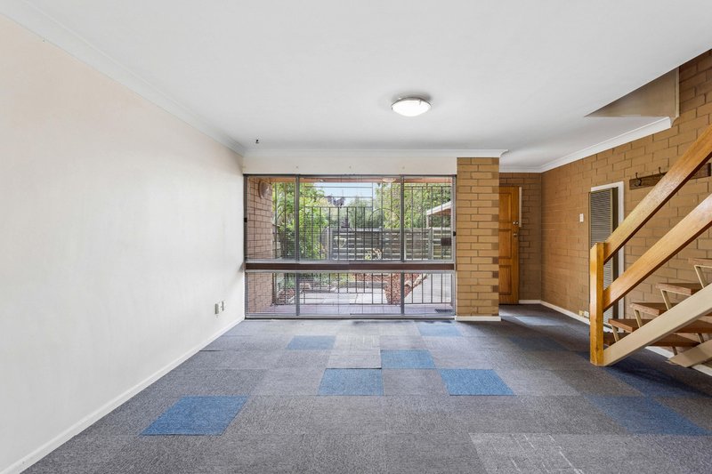 Photo - 2/17 Napier Street, Exeter SA 5019 - Image 2