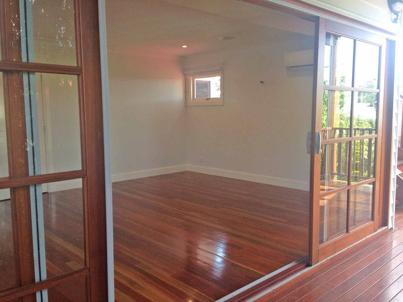 Photo - 2/17 Newcastle Street, Fairfield QLD 4103 - Image 6