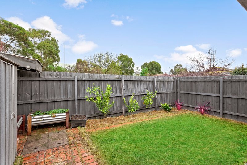 Photo - 2/17 Newton Street, Thomastown VIC 3074 - Image 9