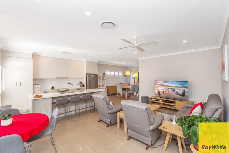 Photo - 2/17 Nowack Avenue, Umina Beach NSW 2257 - Image 3