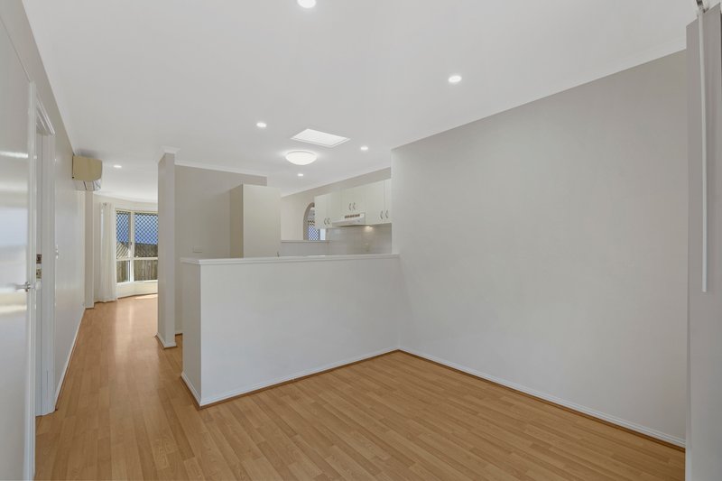 Photo - 2/17 Osterley Road, Carina Heights QLD 4152 - Image 5