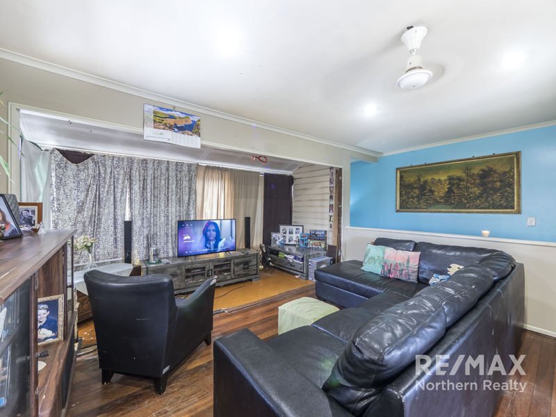 Photo - 217 Patricks Road, Ferny Hills QLD 4055 - Image 7