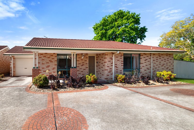 Photo - 2/17 Pritchard Road, Macquarie Fields NSW 2564 - Image 1