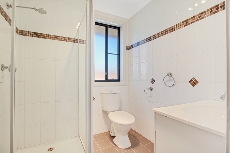 Photo - 2/17 Railway Crescent, North Wollongong NSW 2500 - Image 6