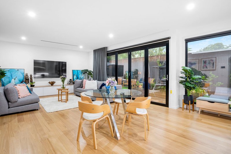 2/17 Robert Street, Parkdale VIC 3195