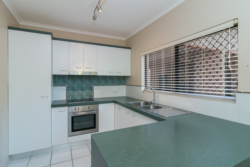 2/17 Rutherford Street, Yorkeys Knob QLD 4878